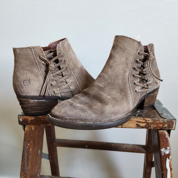 Born Bessie Suede Ankle Boot Side Zip Brown Size 8.5 - Picture 1 of 8